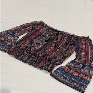 VENUS Colorful Off The Shoulder Bohemian Style Top. NWOT. Size 8
